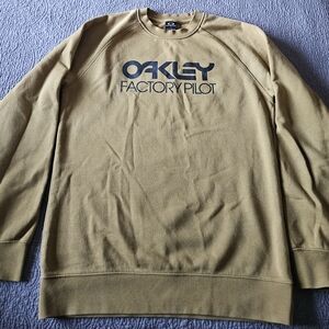 Oakley Men's Crewneck Sweater in Tan
